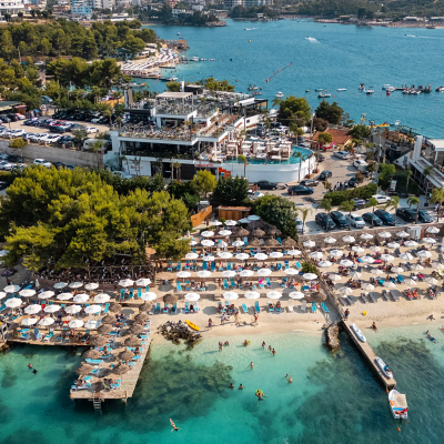 2-Bedroom Apartment with Pool Access in Ksamil-Aqua Vista Residence